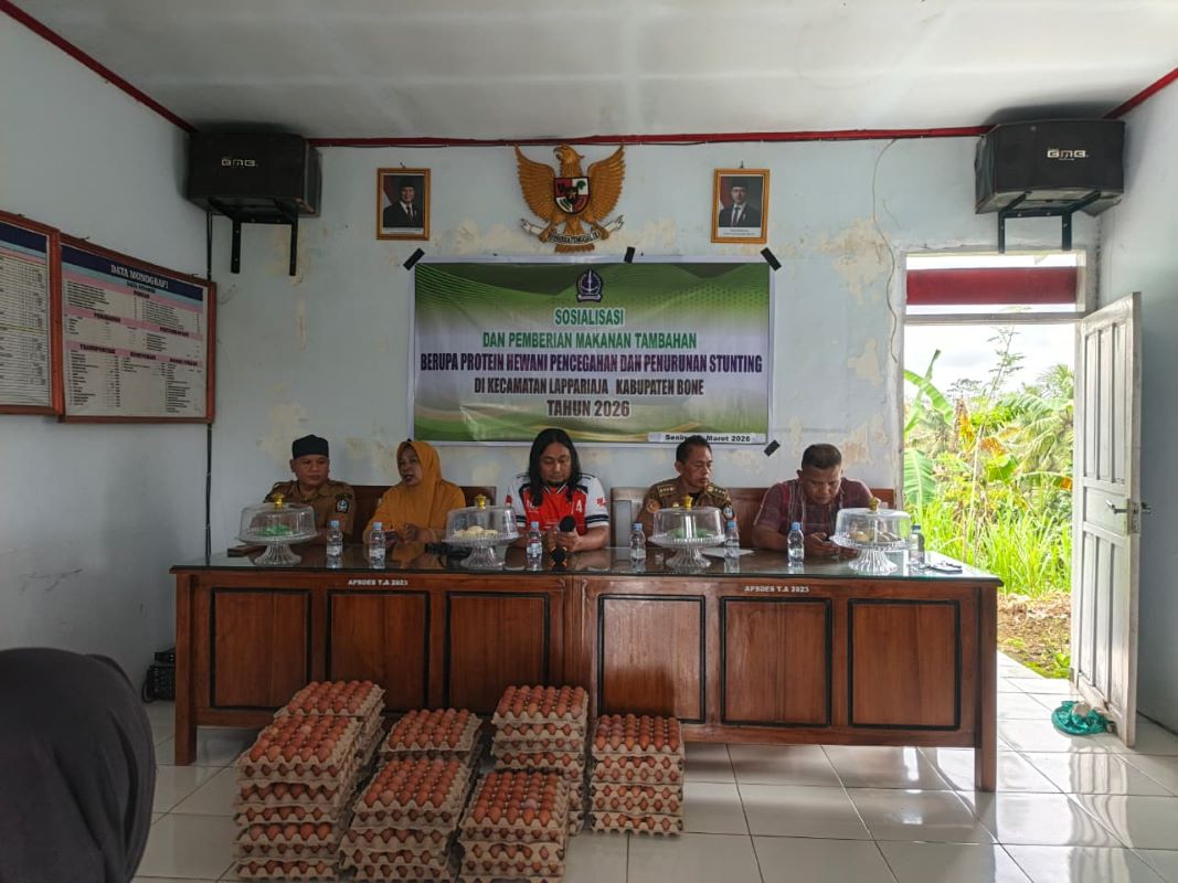 Momen Hangat Penyerahan PMT kepada Warga